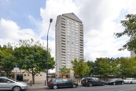 61 Knighthead Point, London, E14 8SS