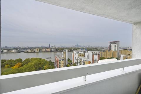 61 Knighthead Point, London, E14 8SS