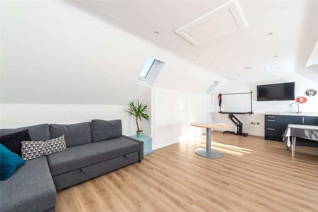 Studio/Bed Four