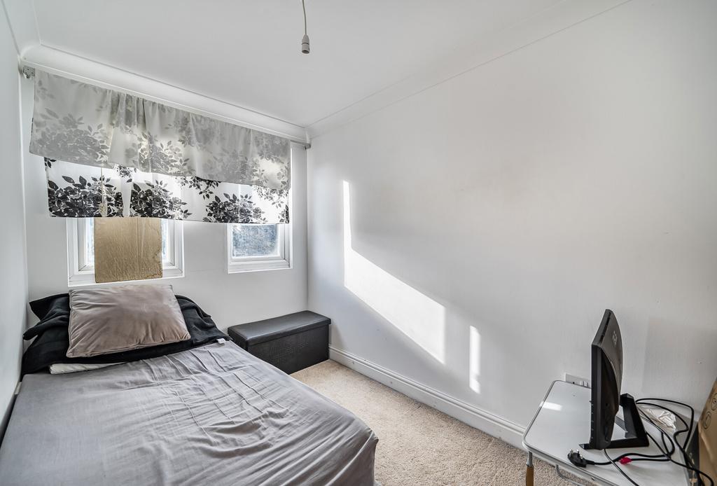 1360450-7-68db9da...