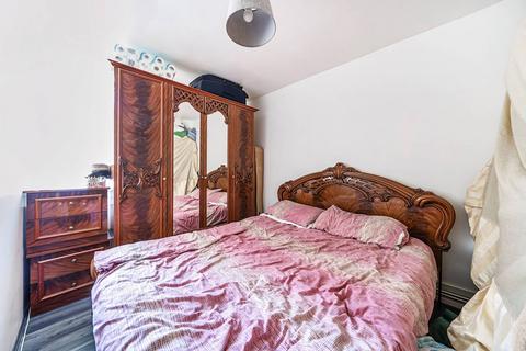 2 bedroom flat for sale, Lansdowne Gardens, Stockwell, London, SW8