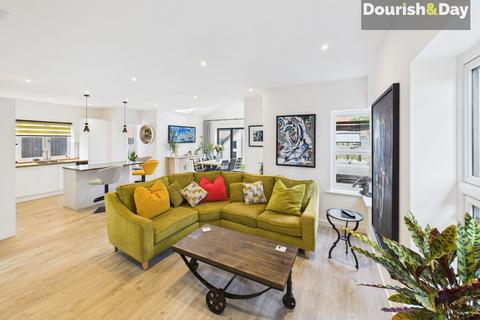 4 bedroom detached house for sale, Bearstone View, Market Drayton TF9