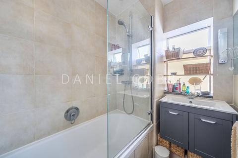 3 bedroom apartment for sale, Dryden Court, Renfrew Road, SE11