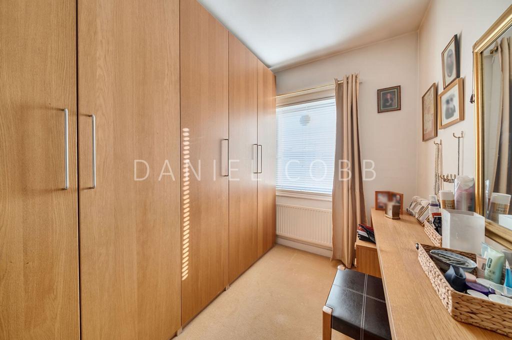 Walk-in wardrobe