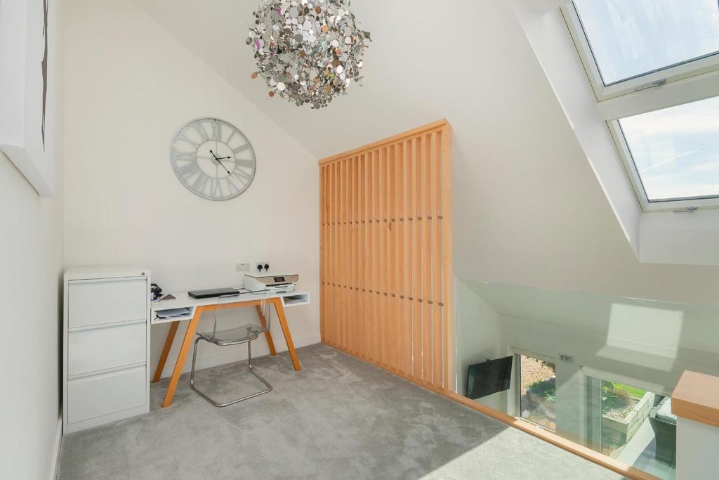 ESUOHAITSEH - Office Area B.jpg