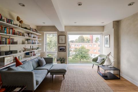 1 bedroom flat for sale, Grafton Road, London NW5