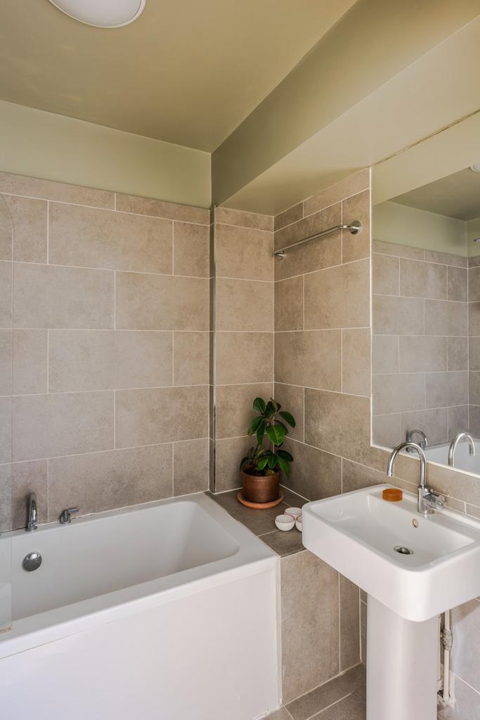 312365 - Flat 2, 110-114 Grafton Road-2.jpeg
