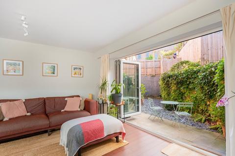 14 Bathwell Road, Bristol, BS4 3AN