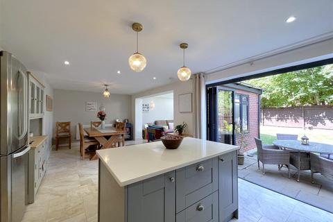 4 bedroom house for sale, Bolingbroke Drive, Heathcote, Warwick