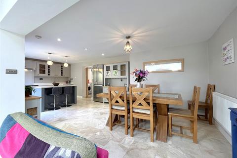 4 bedroom house for sale, Bolingbroke Drive, Heathcote, Warwick