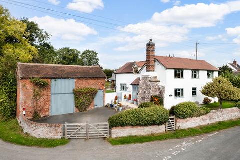 undefined, Dilwyn HR4