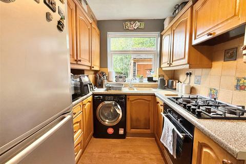 3 bedroom semi-detached house for sale, Kingsway, Oldbury