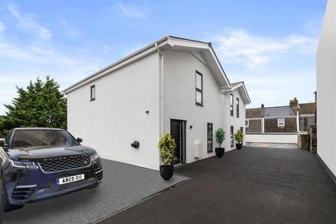 4 bedroom detached house for sale, Greenbank Road, Plymouth