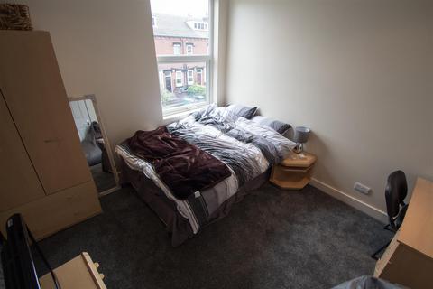 6 bedroom terraced house to rent, Grimthorpe Terrace, Headingley, Leeds, LS6 3JS