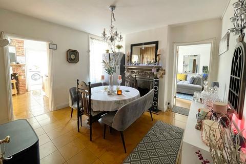 undefined, Ventnor Terrace, ALDERSHOT GU12