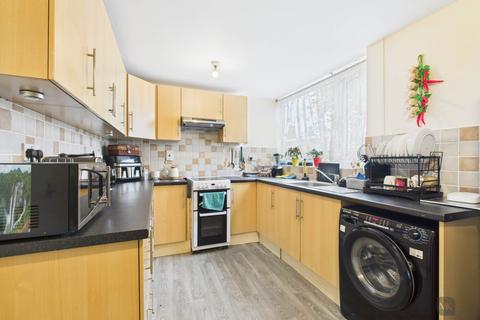 undefined, Mentieth Close, Milton Keynes MK2
