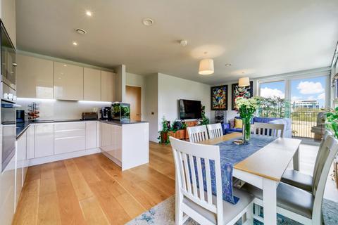 3 bedroom flat for sale, Isambard Court, Paddlers Avenue