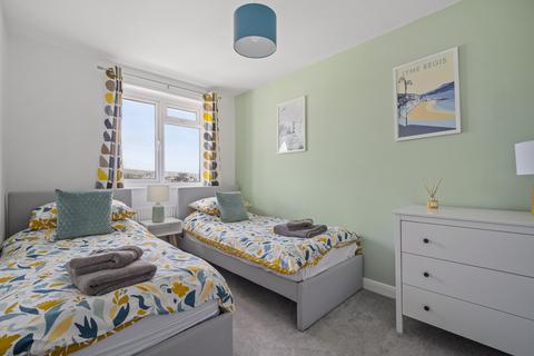 3 bedroom end of terrace house to rent, 160 High Street
