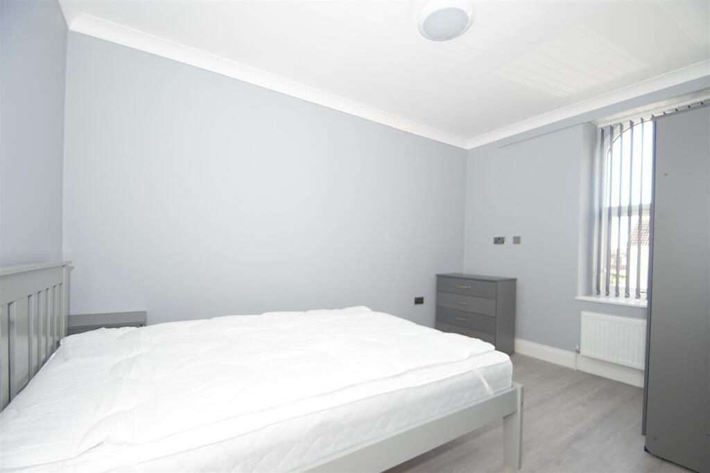Bedroom - 4.jpeg
