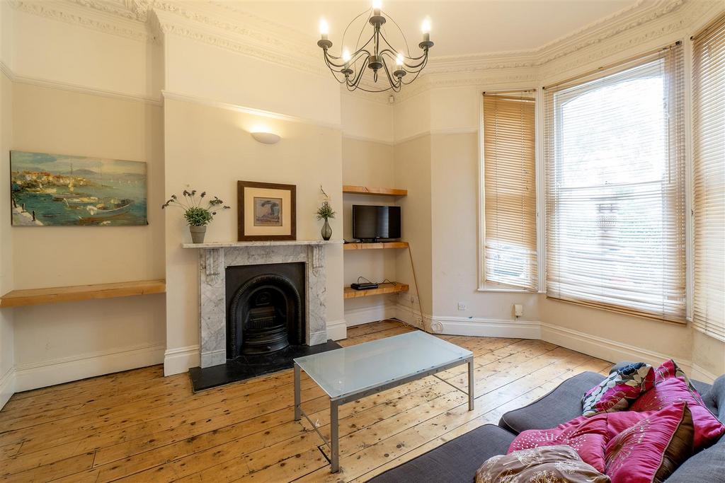 Living Room.jpg