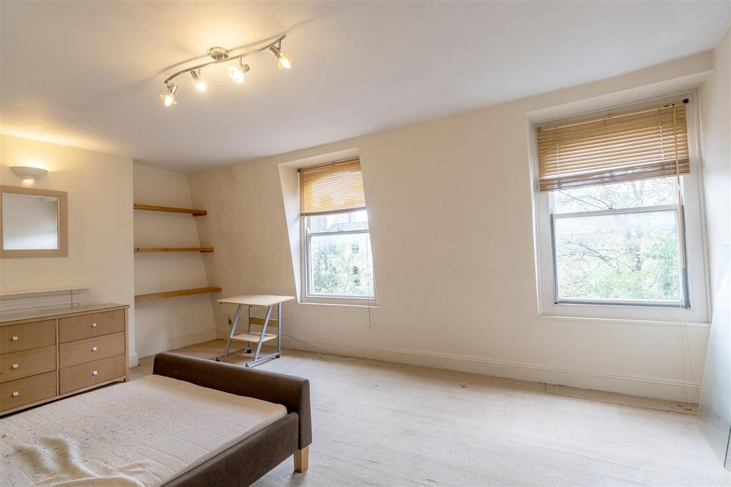 Bedroom 5.jpg