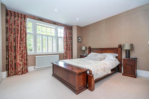 11 Leaside Avenue, London, N10 3BT