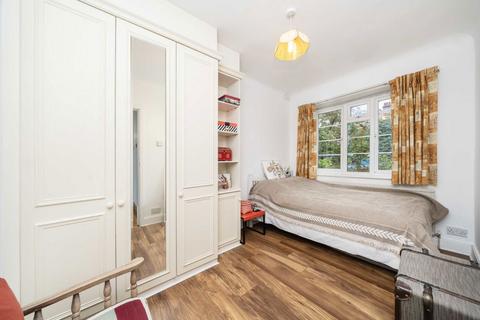 Flat 1, Edmonscote Argyle Road, London, W13 0HQ