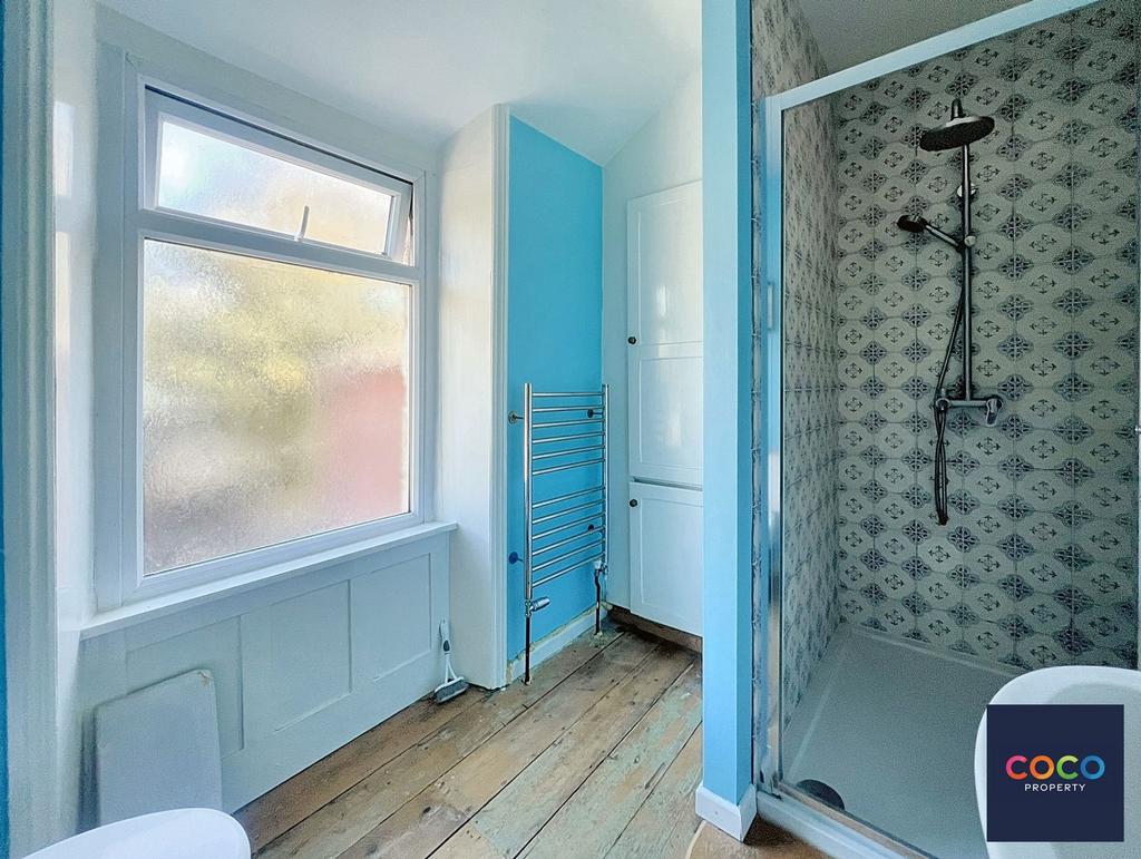 Top Floor Shower Room