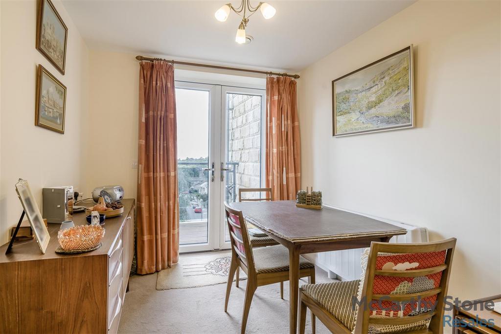 8664063-interior02.jpg