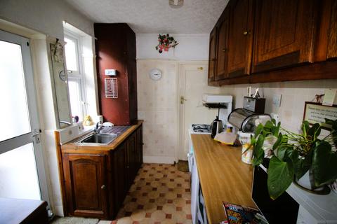 1 bedroom semi-detached bungalow for sale, Brookdale Avenue, Upminster RM14
