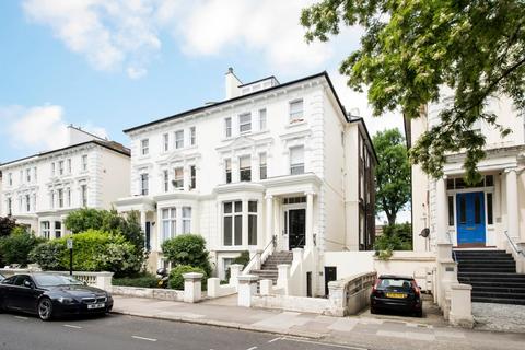 2 bedroom flat to rent, Belsize Park, London NW3
