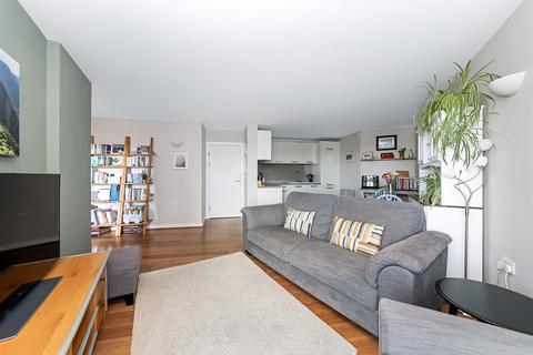 2 bedroom flat for sale, Washington Building, Deals Gateway, London, SE13