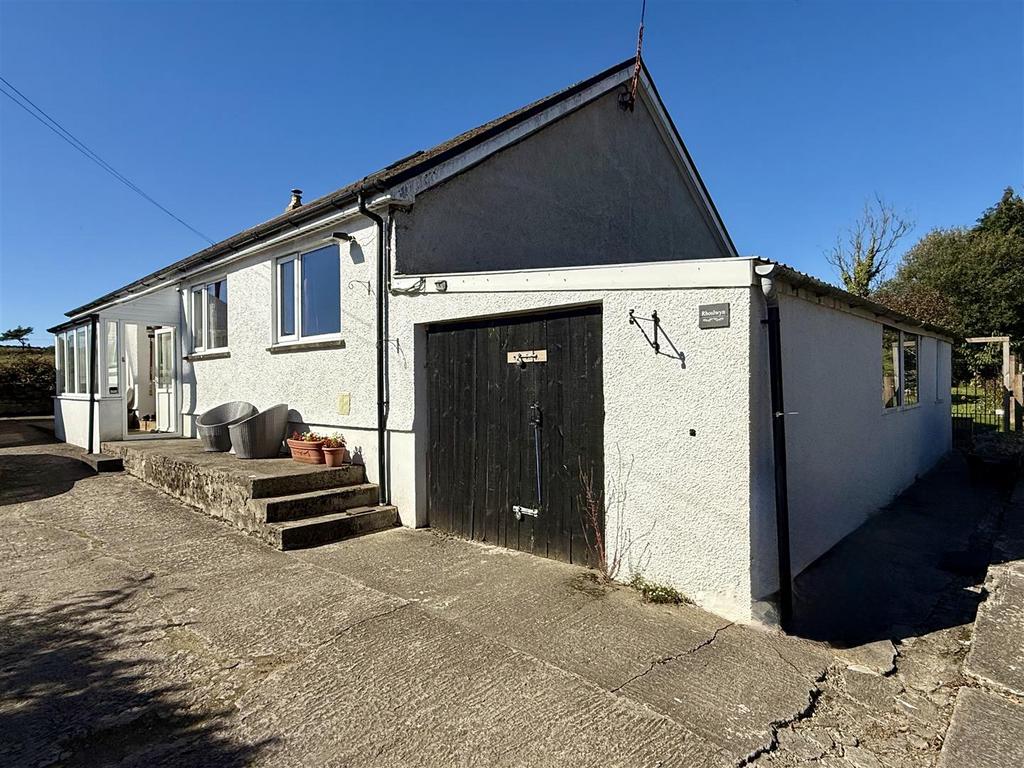 Attached Garage