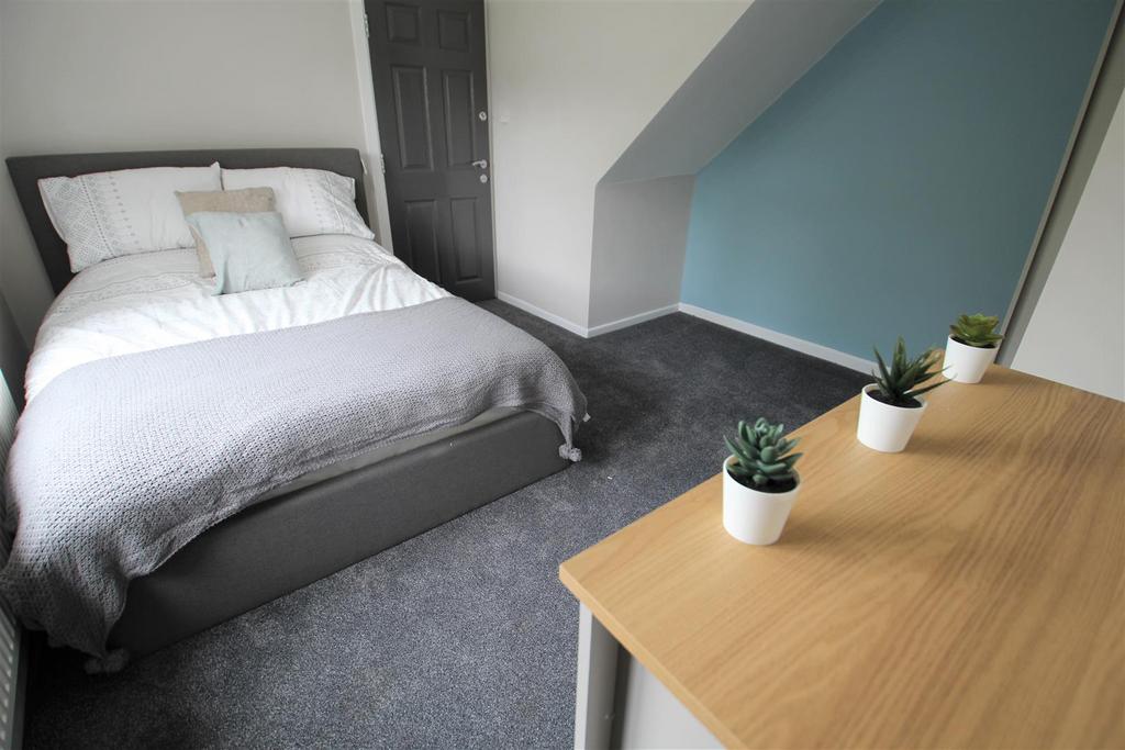 Bedroom 5 1.jpg