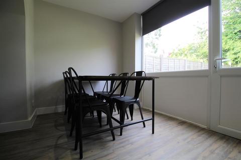 6 bedroom semi-detached house to rent, Becketts Park Crescent (6), Headingley, Leeds, LS6 3PH