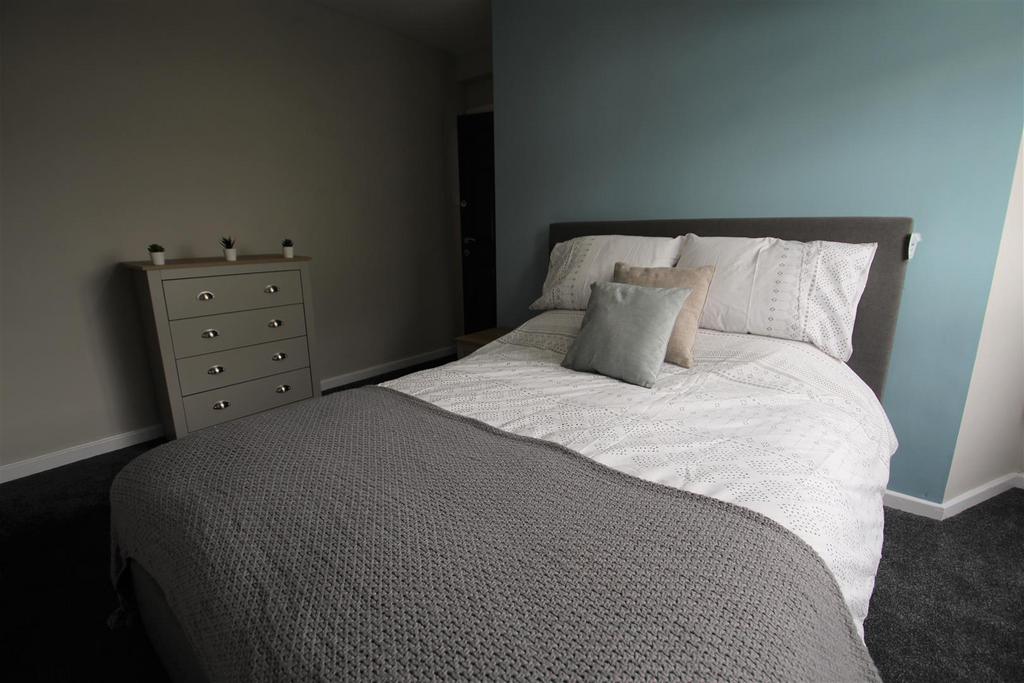 Bedroom 4 1.jpg