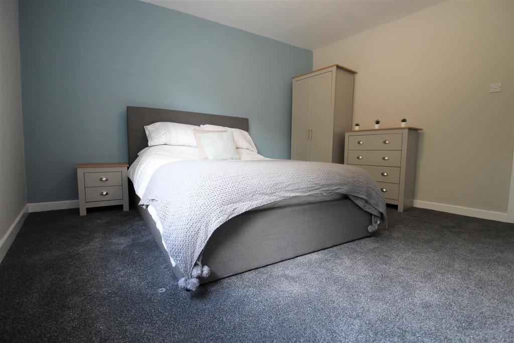 Bedroom 2 1.jpg