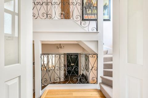 undefined, Kingston Hill, Kingston upon Thames, Surrey, KT2