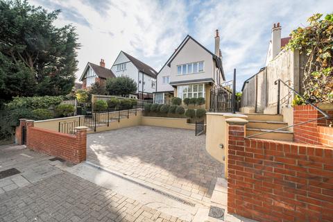 Kingston Hill, Kingston upon Thames, Surrey, KT2