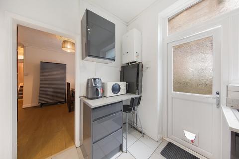 2 bedroom maisonette for sale, Grange Road, London, SE25