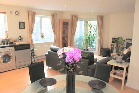 2 bedroom flat to rent, Newcastle Street, Manchester, M15