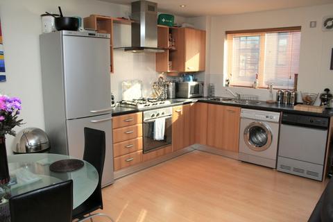 2 bedroom flat to rent, Newcastle Street, Manchester, M15