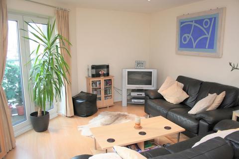 2 bedroom flat to rent, Newcastle Street, Manchester, M15