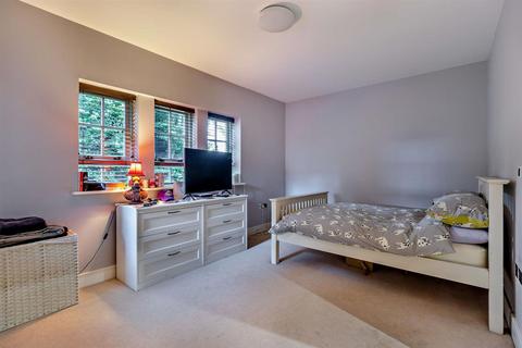 undefined, Milestone Court, Doncaster DN4