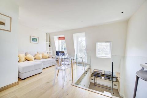 Kempsford Gardens, Earls Court, London, SW5