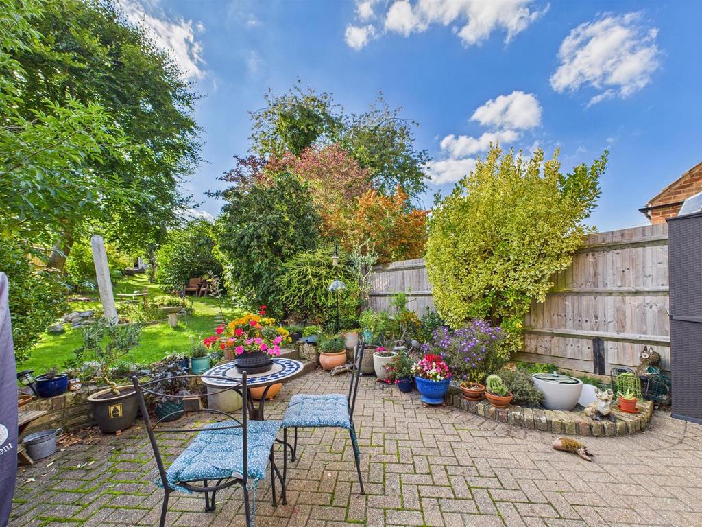 CAM02885 G0-PR0489-STILL015.jpg