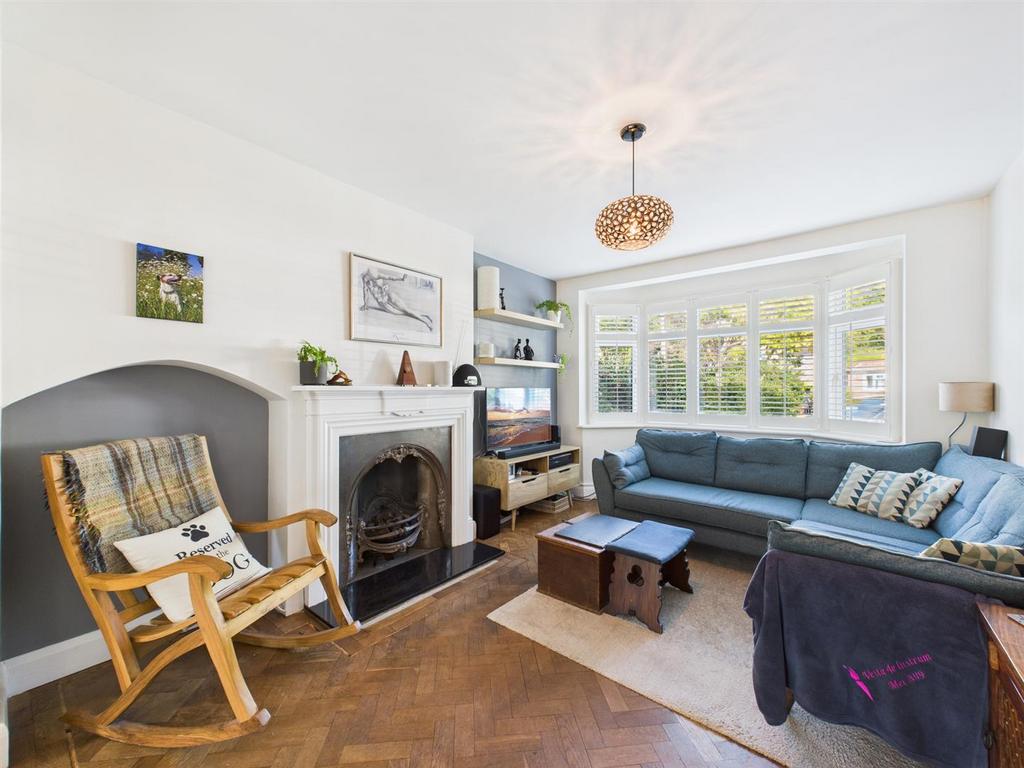 CAM02885 G0-PR0489-STILL010.jpg