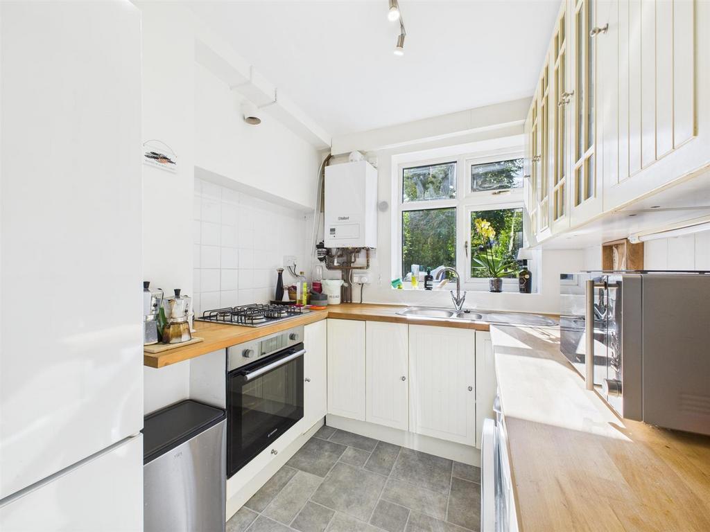 CAM02885 G0-PR0489-STILL008.jpg