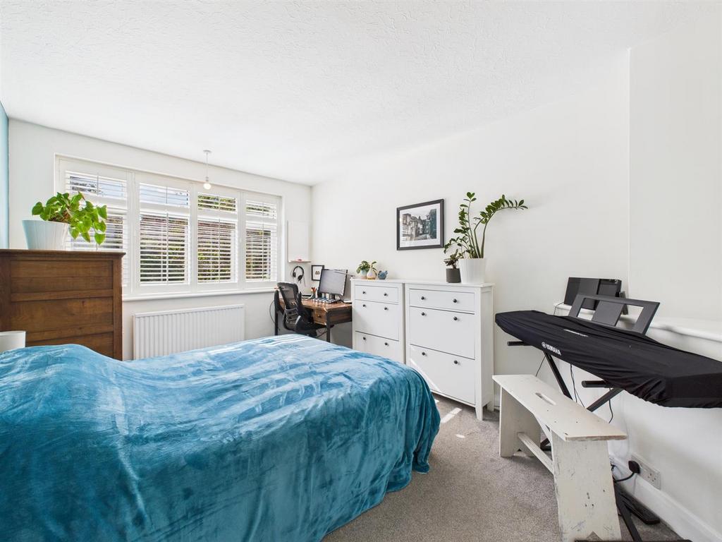 CAM02885 G0-PR0489-STILL002.jpg