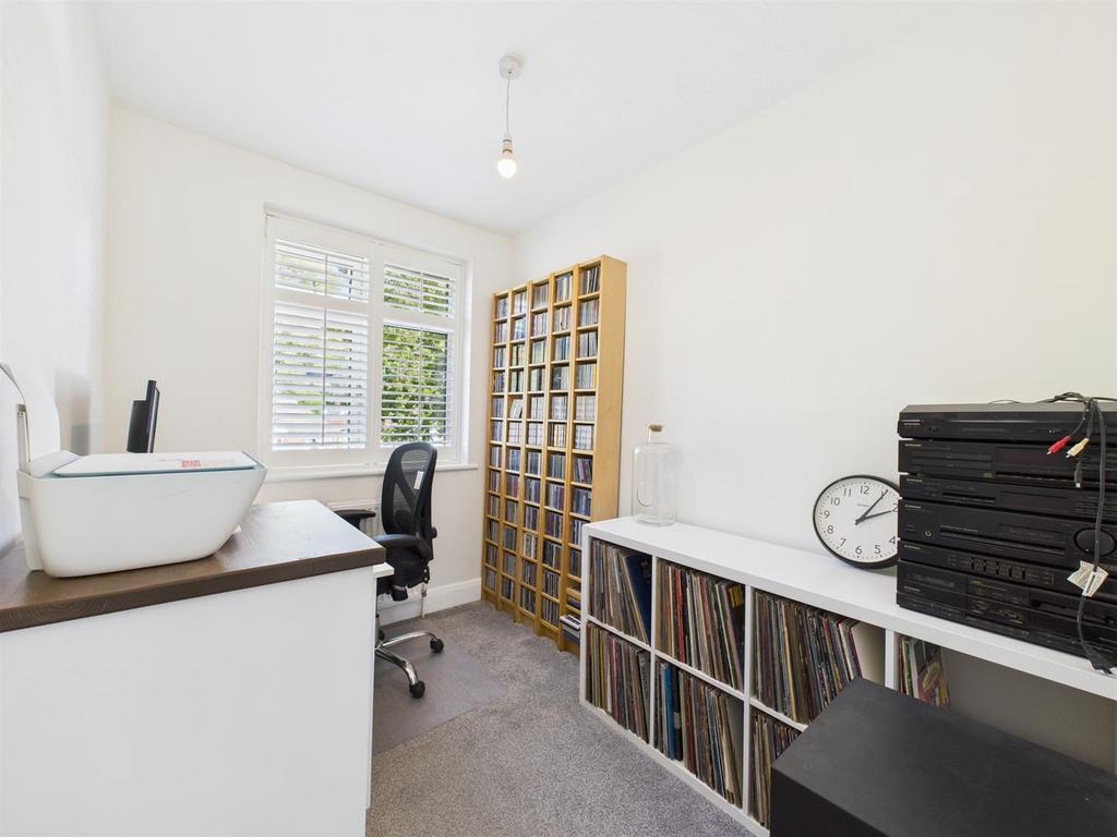 CAM02885 G0-PR0489-STILL003.jpg